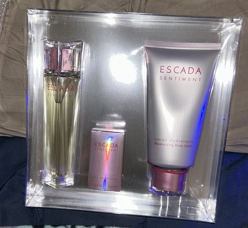 Escada sentiment piece - escada, 3-piece