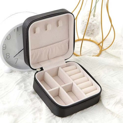 Small travel jewellery - small, box