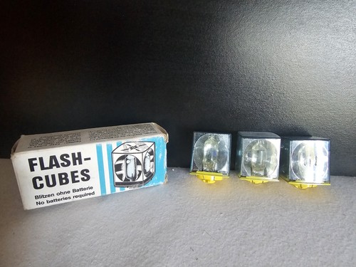 Polaroid flashcubes - polaroid,