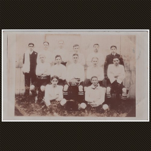 Football team 1909 real - team,
