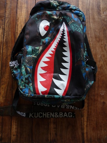 Kuchen bag 1980 shark - &,