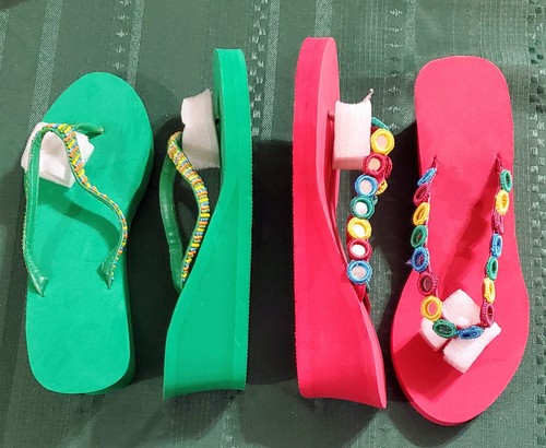 Avon mirrors beads wedge - &,