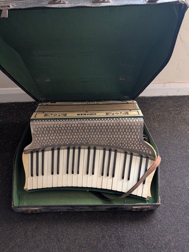 Accordion hohner organetta mk4 - organetta,