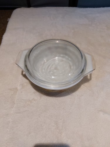 Pyrex casserole dish round - casserole,