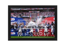 PLAY OFF TROPHY PHOTO