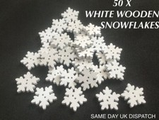 50 X WHITE WOODEN  SNOWFLAKES