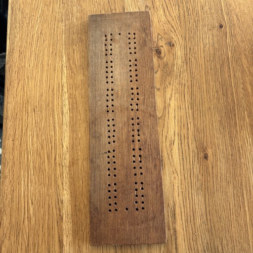 Vintage wooden cribbage board - wooden,