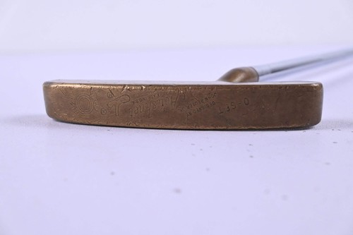 Acushnet bullseye putter 35 - acushnet,