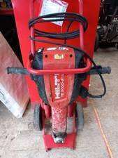 Hilti Te3000 AVR Breaker 110 V c/w Trolley & 2 Steels