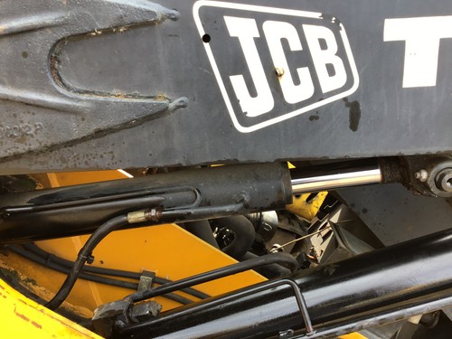 Jcb teletruk 30d displacement - teletruk,
