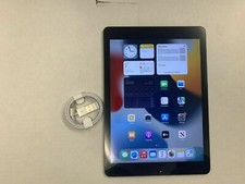 Apple iPad 5th Gen. 32GB, Wi-Fi, 9.7in - Space Grey - iOS 16 - No Finger Print