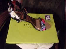 TED BAKER LONDON~BLYNNE~FORGET ME NOT FLORAL~HEELS~SANDALS~SIZE WOMEN'S 8~NIB~