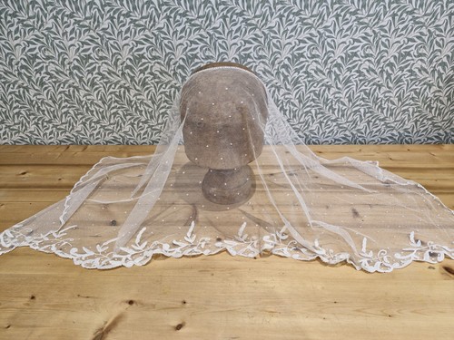 Antique lace veil - antique, small