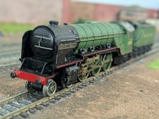 TRIX 1186 LILIPUT LNER GREEN 4-6-2 CLASS A2 LOCOMOTIVE 525 SUN CHARIOT