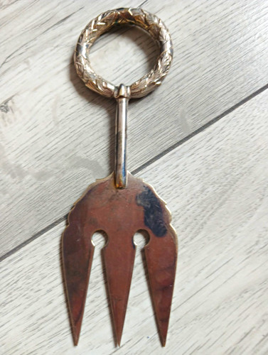 Silver plate tine - 3-tine, letter