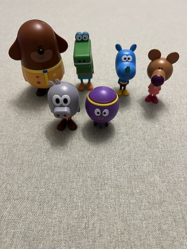 Hey duggee figure toy set - hey,