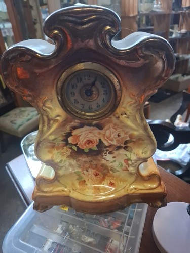 Antique mantle clock not - antique,