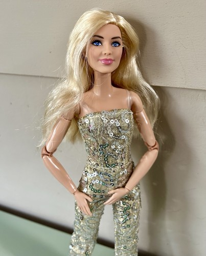 Custom barbie doll - barbie, in