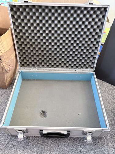 Large aluminium flight case - large,
