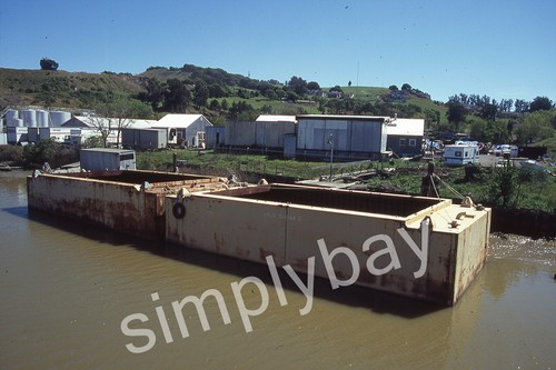 Photo slides barge cargo - barge,