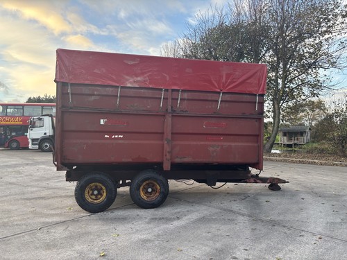 Sawdust wood chip trailer - sawdust,