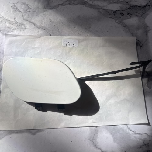 White genuine vauxhall - corsa, e