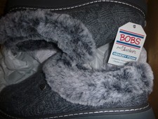 Ladies skechers bobs size 4