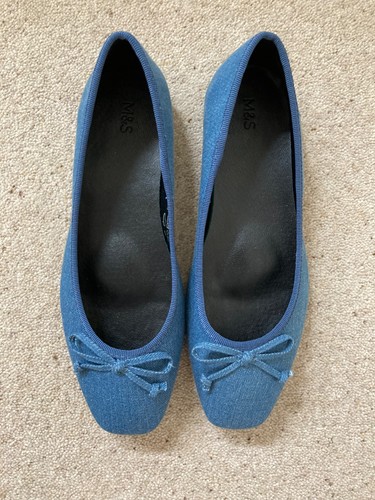 Ladies and flat - ladies, linen