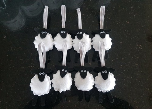 White black hanging - 8, sheep