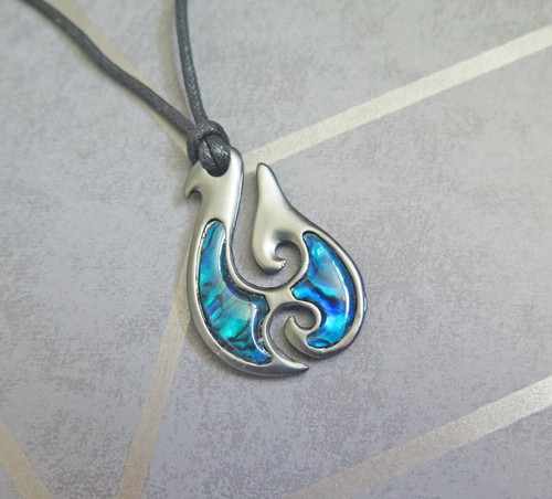Paua shell maori - shell, koru