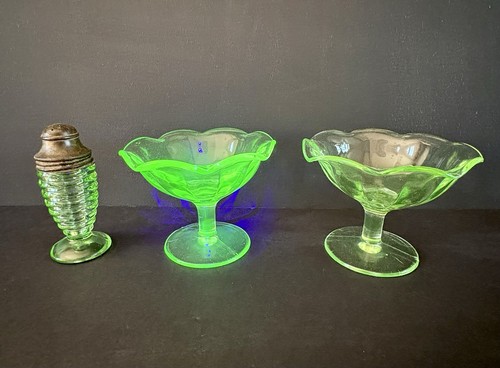 Vtg uranium green - green, glass