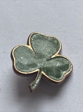 Girl Guide Metal Badge. Green