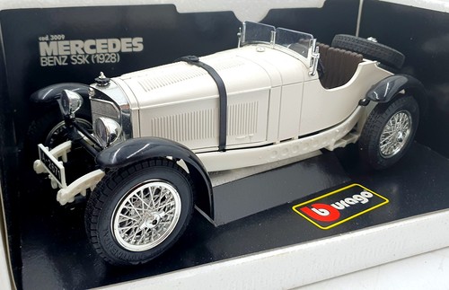 Burago scale diecast 3009 - 1/18,