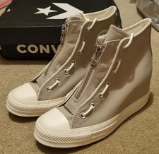 BNIB UK 6.5 grey Converse