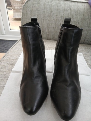 Ladies soft leather black - soft,