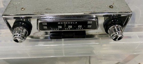 Motorola 115t chrome car radio - motorola,