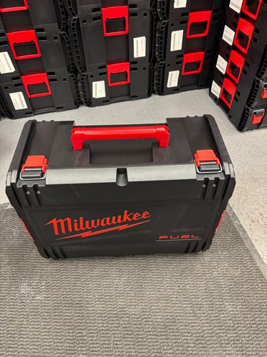Milwaukee circular saw - milwaukee,