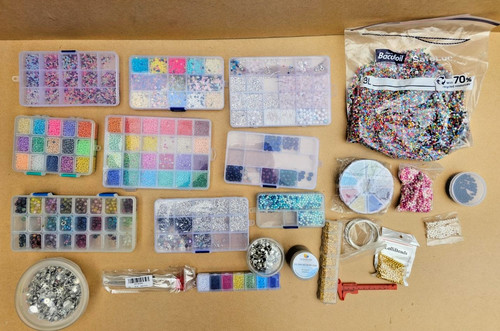 Jewellery making beads job - jewellery,