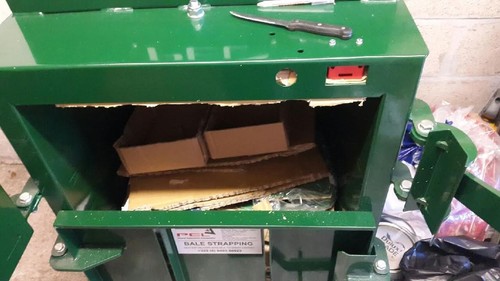 Pel 700 cardboard baler - 700,