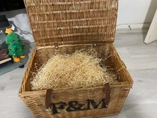 Hamper basket with Tea and