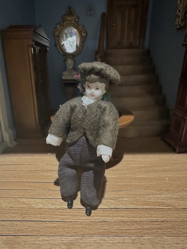 12th scale dolls house - 1:12th,