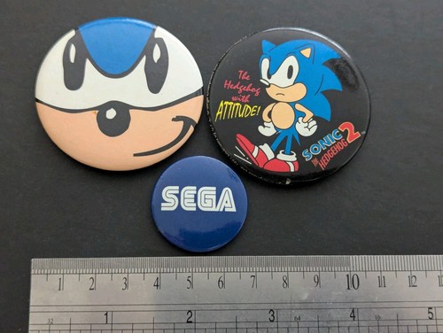 Sega sonic pin - sonic, badges