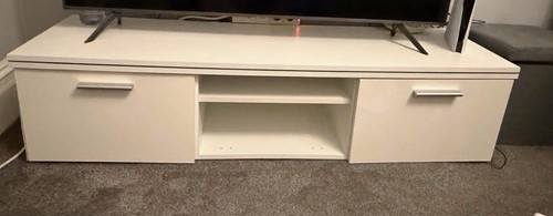 White gloss stand media - white,