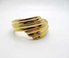 Vintage Solid Gold Tone Ruffle