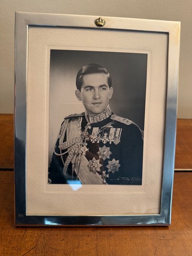 Royal autograph king - royal, autograph-king