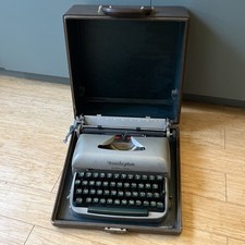 Vintage Remington Travel-Riter Deluxe Green Portable Typewriter