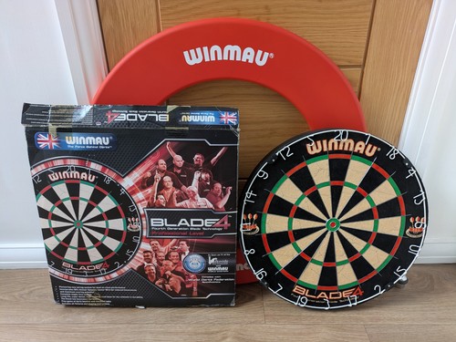 Winmau blade dartboard - blade, and
