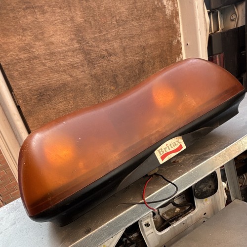 Vehicle roof amber beacon - vehicle,