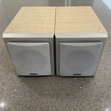Hitachi bookshelf speakers - bookshelf,