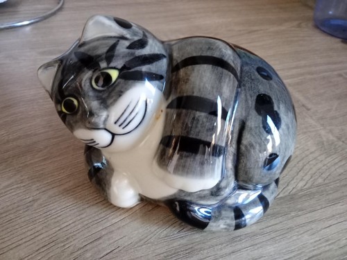 Quail pottery cat - figurine,
